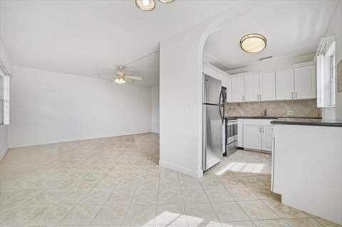 291 Preston G Way #291, Boca Raton FL - photo 10 of 36