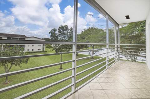 291 Preston G Way #291, Boca Raton FL - photo 18 of 36