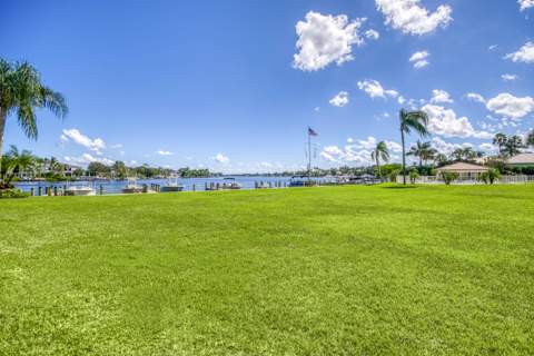 478 Tequesta Drive #115, Tequesta FL - photo 20 of 31
