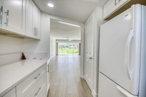 478 Tequesta Drive #115, Tequesta FL - photo 12 of 31