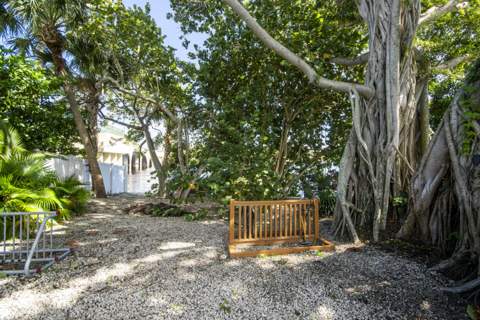 478 Tequesta Drive #115, Tequesta FL - photo 21 of 31