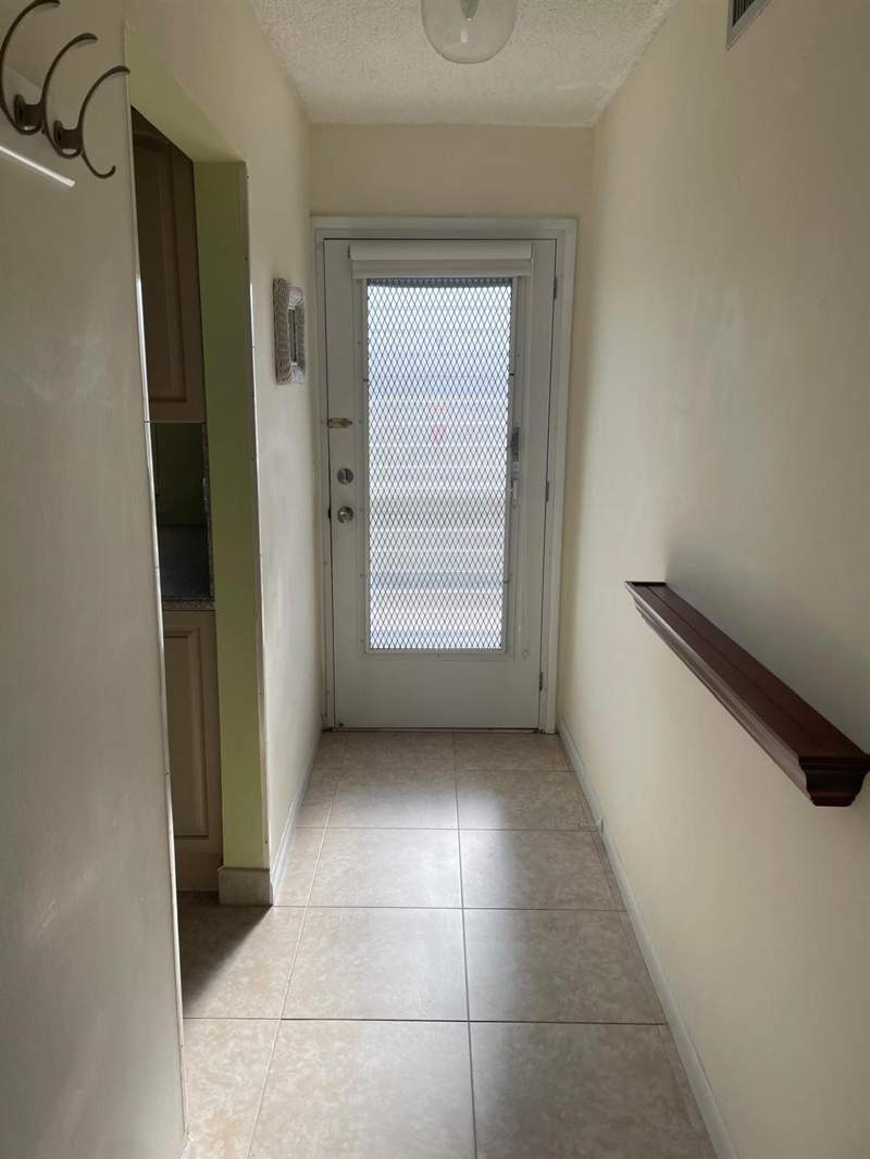 2 bedroom Condominium at 2520 NE 1st Court #411, Village Royale on the Greenview, Boynton Beach — photo 4