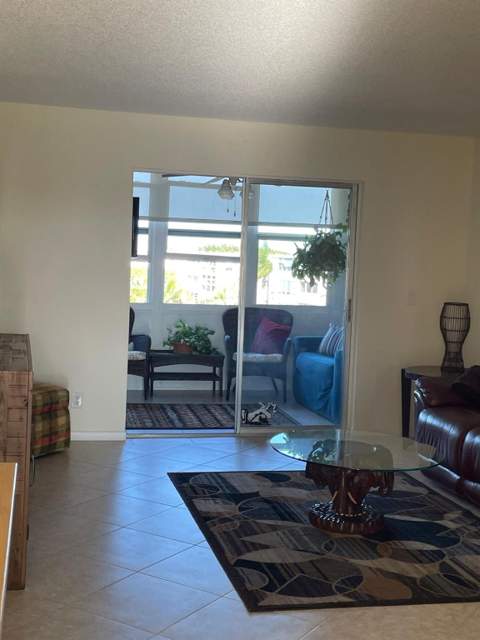 2520 NE 1st Court #411, Boynton Beach FL - photo 10 of 40