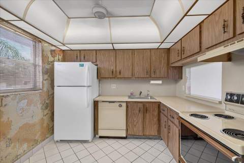 3070 Holiday Springs Boulevard #304, Margate FL - photo 20 of 21
