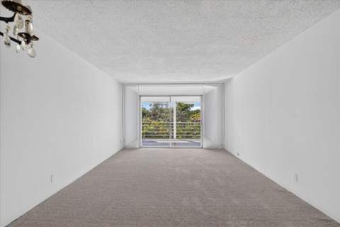 3070 Holiday Springs Boulevard #304, Margate FL - photo 9 of 21