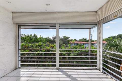 3070 Holiday Springs Boulevard #304, Margate FL - photo 8 of 21