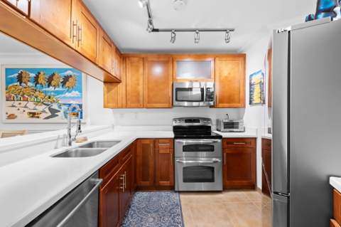 8393 Trent Court, Boca Raton FL - photo 9 of 23