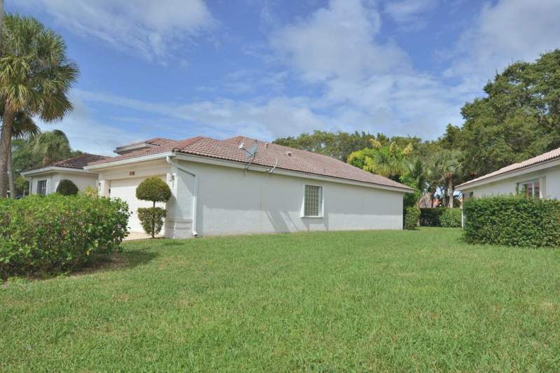 3 bedroom Single Family Residence at 8179 White Rock Circle, Nautica 2, Boynton Beach — photo 3