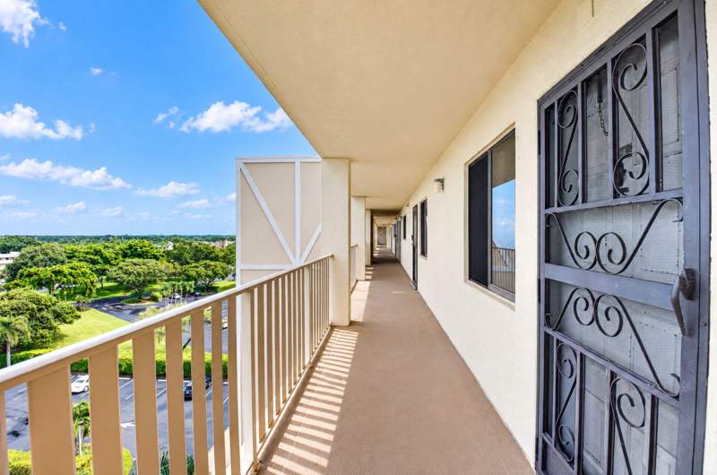 2 bedroom Condominium at 7240 Huntington Lane #806, Huntington Lakes Sec Three Condos, Delray Beach — photo 5