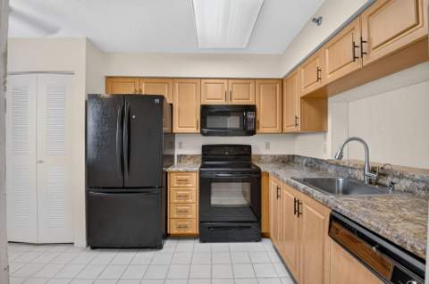 7240 Huntington Lane #806, Delray Beach FL - photo 6 of 48