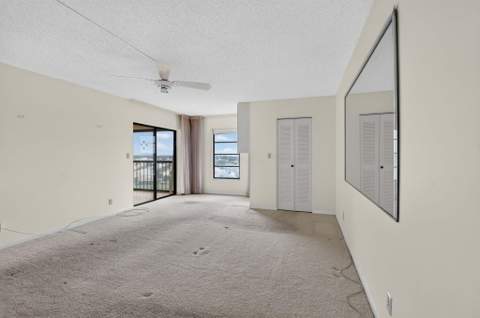7240 Huntington Lane #806, Delray Beach FL - photo 21 of 48