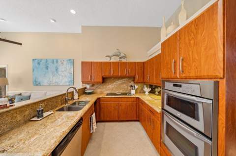 140 Thornton Drive, Palm Beach Gardens FL - photo 8 of 24