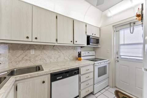 1319 E Hillsboro Boulevard #409, Deerfield Beach FL - photo 11 of 54