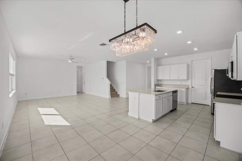 5 bedroom Single Family Residence at 13248 NW Copper Creek Drive, Copper Creek Plat No 2, Port St. Lucie — photo 4