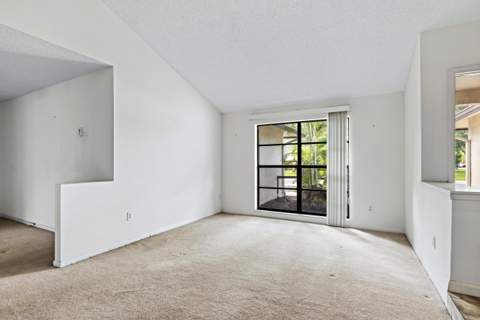4937 Willow Drive, Boca Raton FL - photo 7 of 70