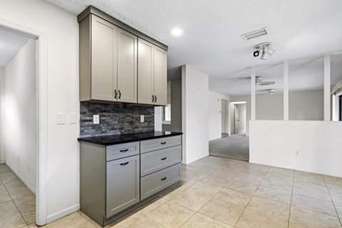 4937 Willow Drive, Boca Raton FL - photo 15 of 70