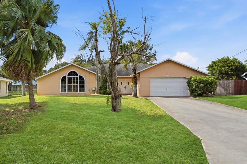 4 bedroom Single Family Residence at 2392 SW Caballero Street, Port St Lucie Section 31, Port St. Lucie — photo 4
