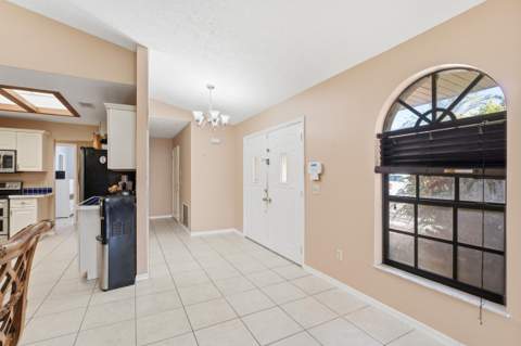 2392 SW Caballero Street, Port St. Lucie FL - photo 8 of 50