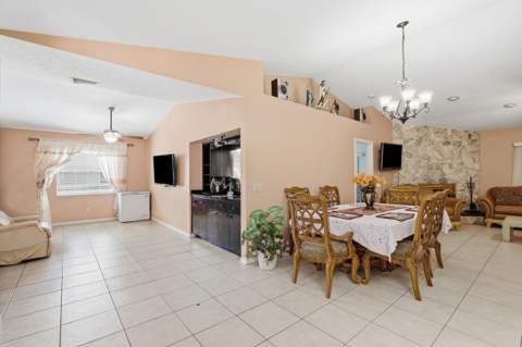2392 SW Caballero Street, Port St. Lucie FL - photo 9 of 50