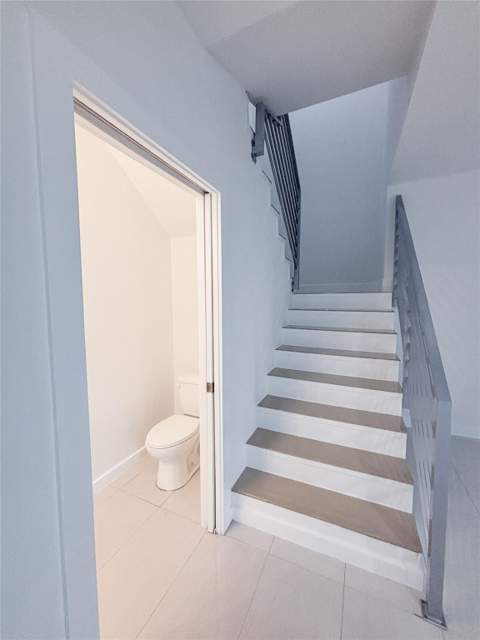 422 SE 16th Street, Fort Lauderdale FL - photo 7 of 18