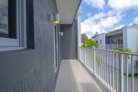 422 SE 16th Street, Fort Lauderdale FL - photo 9 of 18