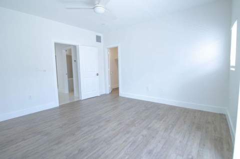 422 SE 16th Street, Fort Lauderdale FL - photo 10 of 18