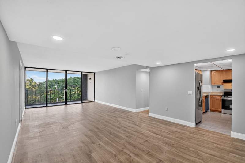 1 bedroom Condominium at 5600 N Flagler Drive #306, Palm Beach House Condo, West Palm Beach — photo 5