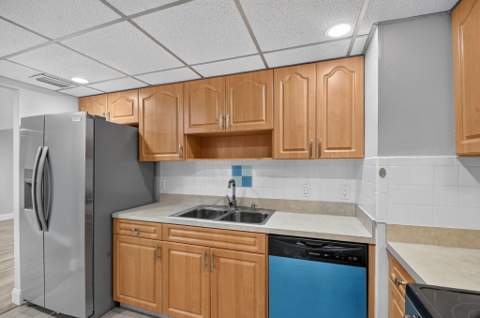 5600 N Flagler Drive #306, West Palm Beach FL - photo 10 of 37