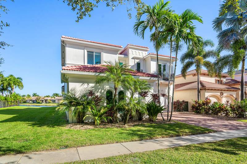 5 bedroom Single Family Residence at 17963 Lake Azure Way, Oaks At Boca Raton 5, Boca Raton — photo 4