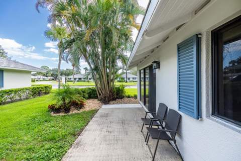 828 Club Drive, Palm Beach Gardens FL - photo 6 of 36