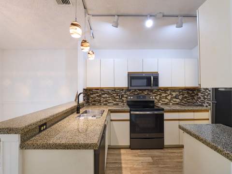 4937 Broadstone Circle, West Palm Beach FL - photo 11 of 47