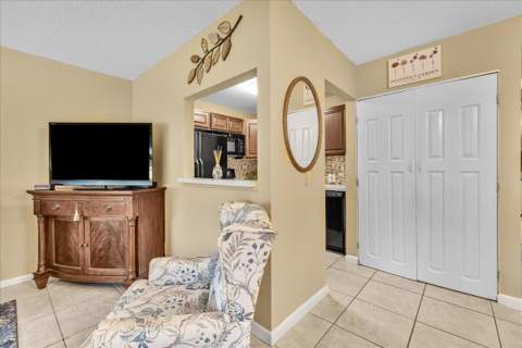 129 Suffolk F, Boca Raton FL - photo 11 of 29