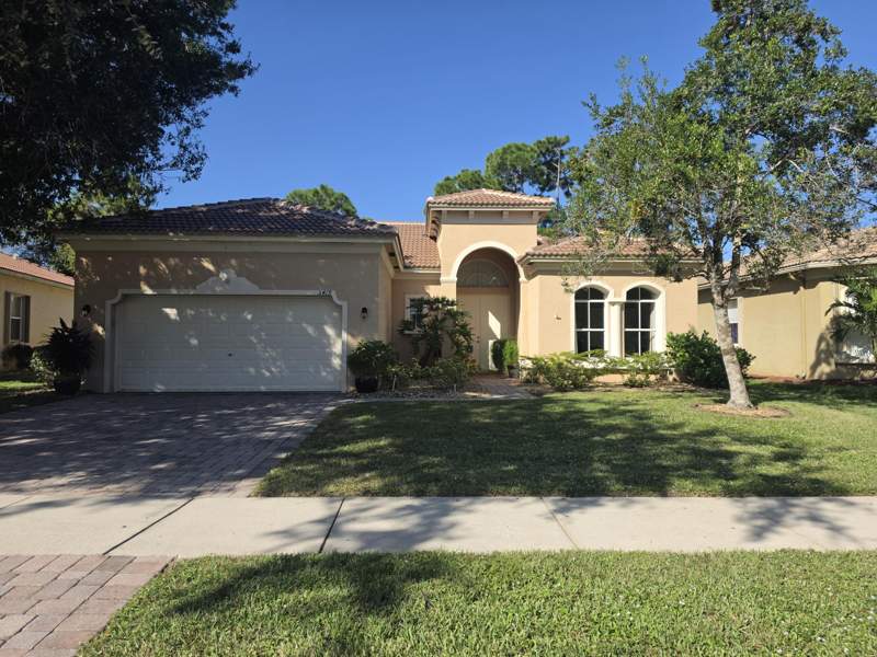 3 bedroom Single Family Residence at 5419 Place Lake Drive, Portofino Shores Phase Two, Fort Pierce — photo 5