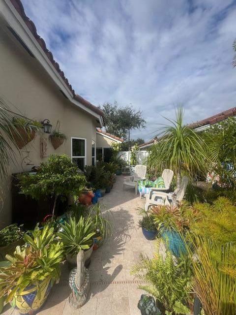 5064 SW 34th Terrace, Hollywood FL - photo 9 of 11