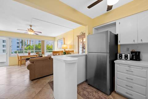 4050 N Ocean Boulevard #302, Lauderdale-By-The-Sea FL - photo 7 of 36