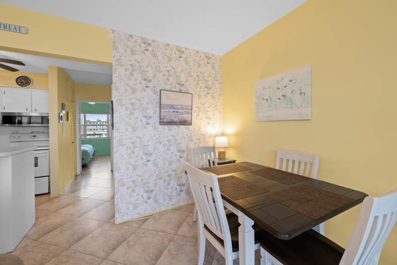 1 bedroom Stock Cooperative at 4050 N Ocean Boulevard #302, Caribe Co-Op, Lauderdale-By-The-Sea — photo 5