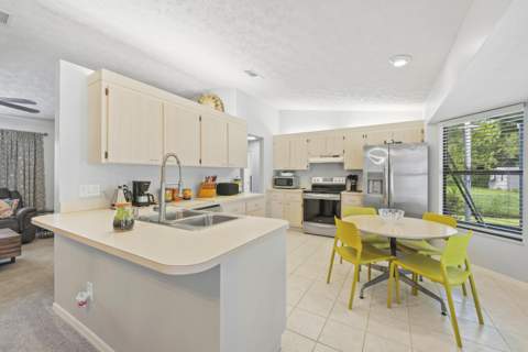 6005 Balsam Drive, Fort Pierce FL - photo 9 of 54