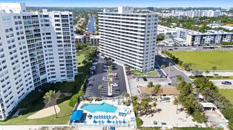 4050 N Ocean Boulevard #302, Lauderdale-By-The-Sea FL - photo 24 of 36