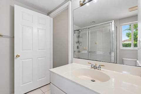 122 Sarona Circle, Royal Palm Beach FL - photo 11 of 56