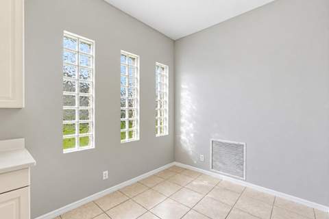 122 Sarona Circle, Royal Palm Beach FL - photo 19 of 56