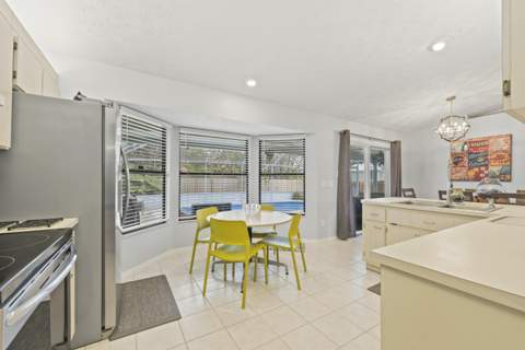 6005 Balsam Drive, Fort Pierce FL - photo 12 of 54