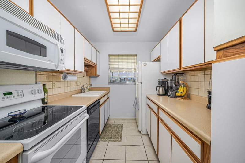 1 bedroom Condominium at 908 Savannas Point Drive #C (F), High Point Of Fort Pierce Condominium Section 1, Fort Pierce — photo 5