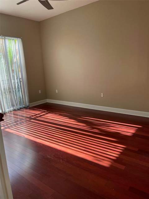 3952 Coral Heights Way, Oakland Park FL - photo 7 of 22