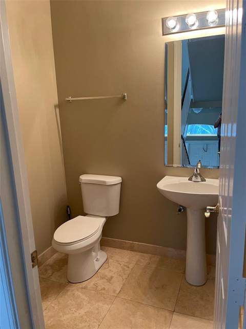 3952 Coral Heights Way, Oakland Park FL - photo 10 of 22