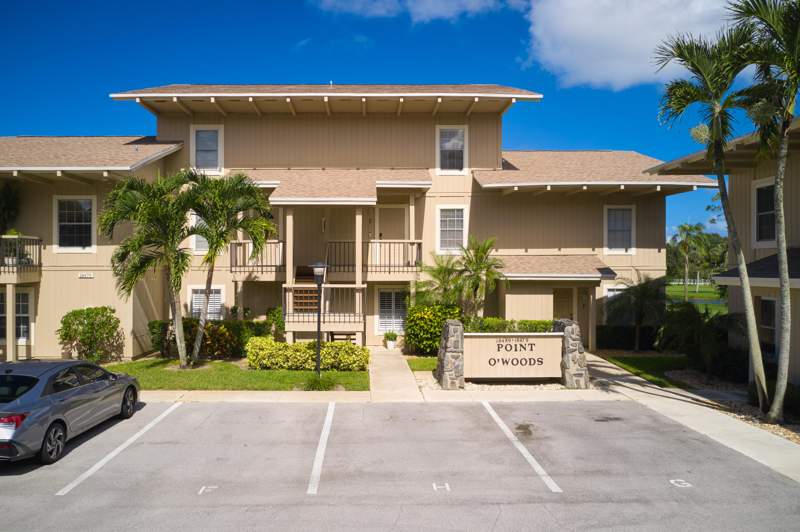 2 bedroom Condominium at 18479 SE Wood Haven Lane #E, Riverbend, Jupiter — photo 3