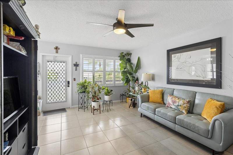 2 bedroom Condominium at 340 Tilford P, Tilford P Condo, Deerfield Beach — photo 2