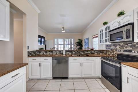 1976 NW 169th Avenue, Pembroke Pines FL - photo 11 of 42