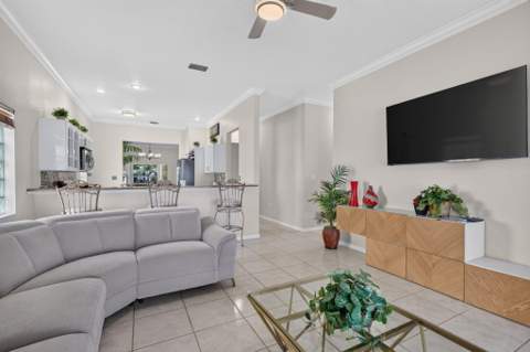 1976 NW 169th Avenue, Pembroke Pines FL - photo 15 of 42