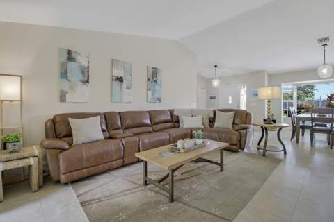 1209 SW 25th Avenue, Boynton Beach FL - photo 11 of 32