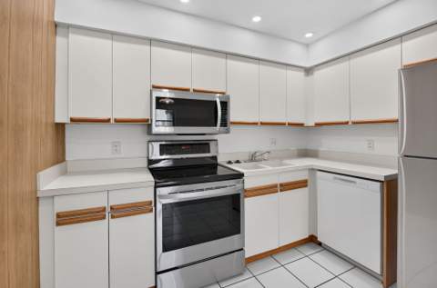 161 SE 28th Avenue, Boynton Beach FL - photo 17 of 53